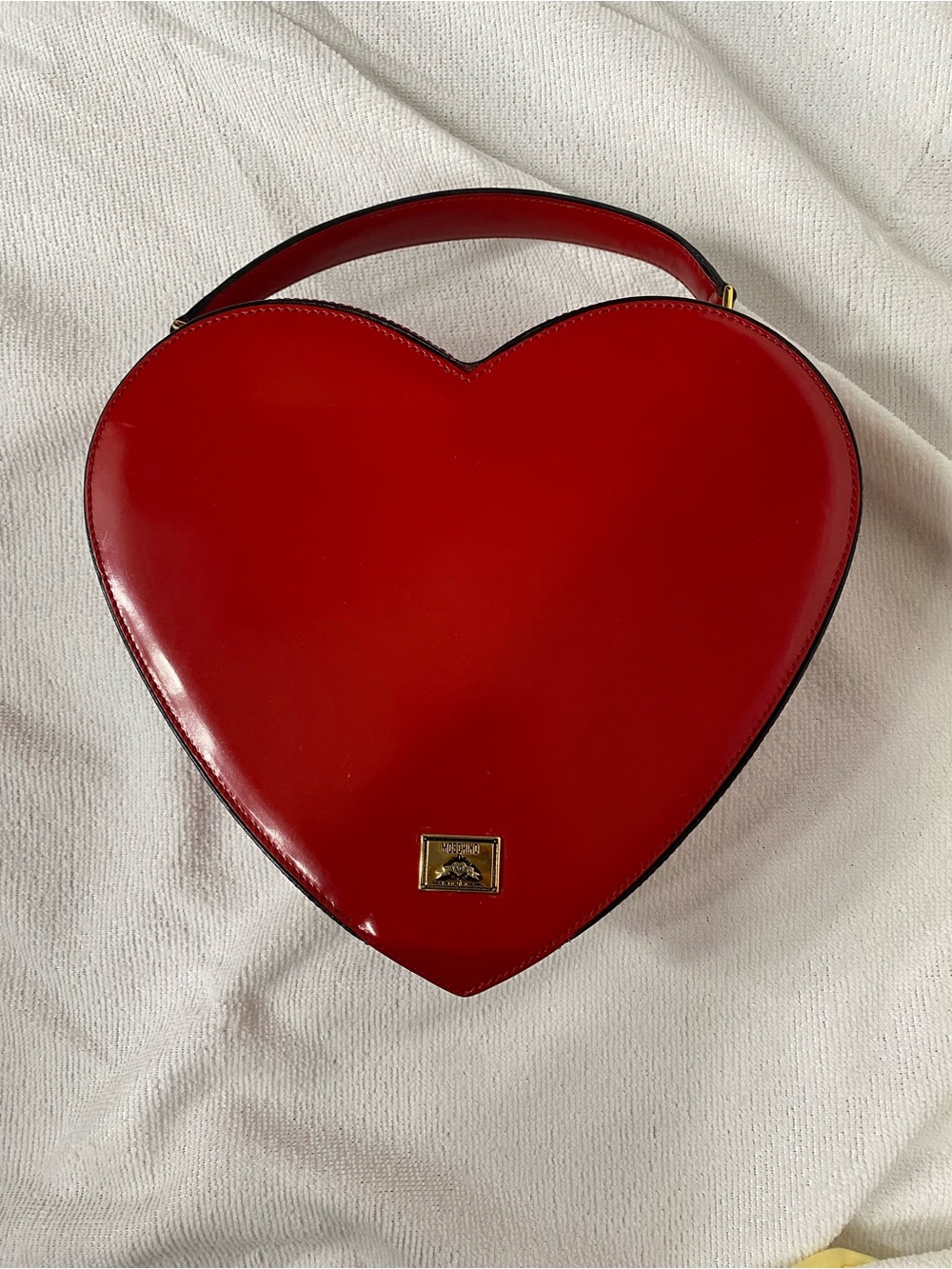 Rare 90s Moschino Red Heart-Shaped Purse (The Nanny)